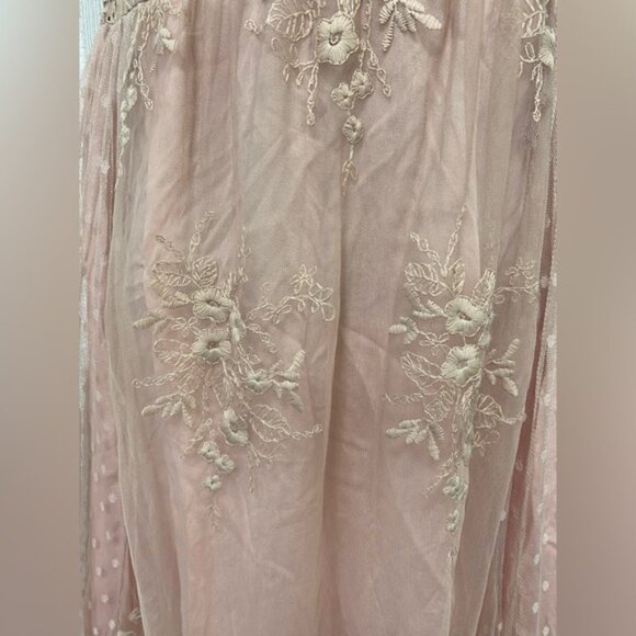 Elegant Lace Pink Blush V Neck Maxi Dress by Umgee Size 6 NWT - Picture 3 of 16